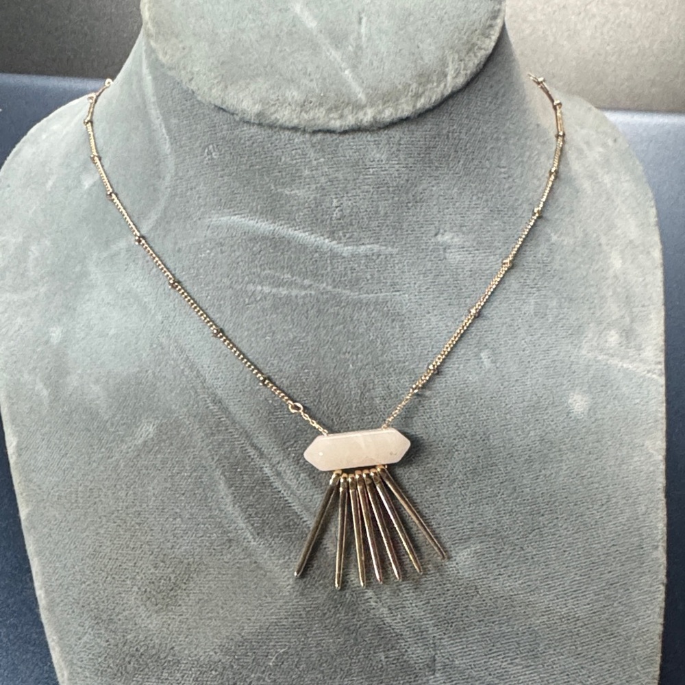 Elegant Gold Necklace with Cream Pendant